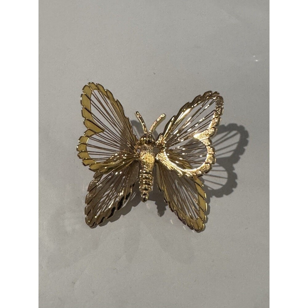 Vintage Signed MONET Wire Wings Butterfly Pin Brooch Gold Toned Intricate